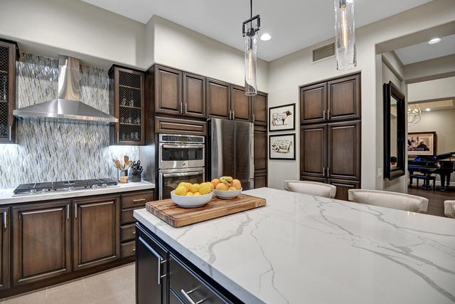 210 Gold Canyon Drive, Palm Desert, CA 92211