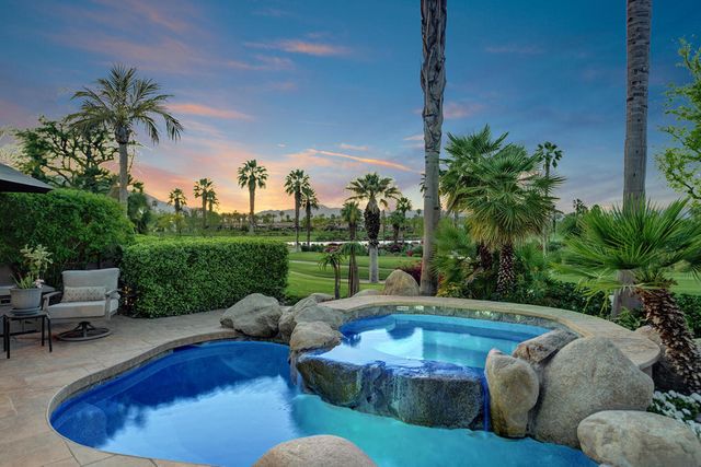 210 Gold Canyon Drive, Palm Desert, CA 92211