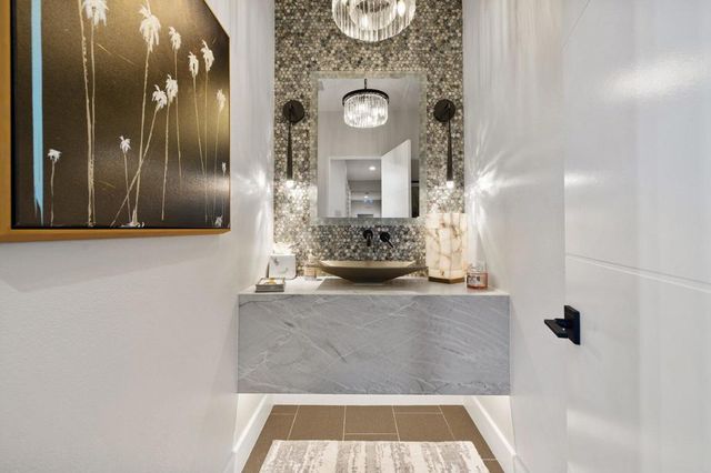 210 Gold Canyon Drive, Palm Desert, CA 92211