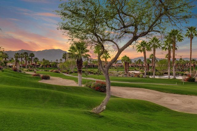 210 Gold Canyon Drive, Palm Desert, CA 92211