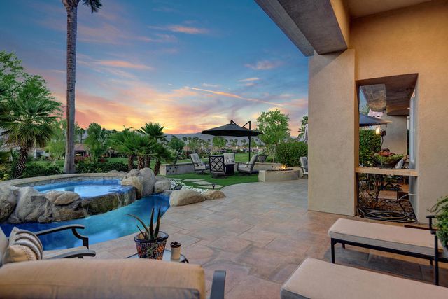 210 Gold Canyon Drive, Palm Desert, CA 92211