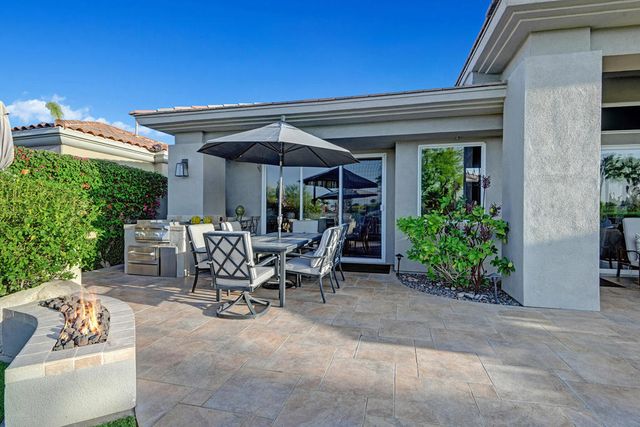 210 Gold Canyon Drive, Palm Desert, CA 92211