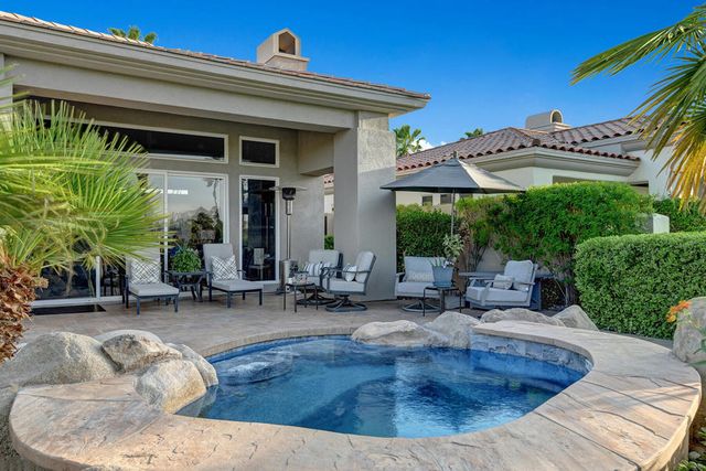 210 Gold Canyon Drive, Palm Desert, CA 92211