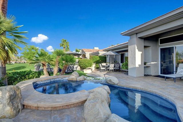 210 Gold Canyon Drive, Palm Desert, CA 92211
