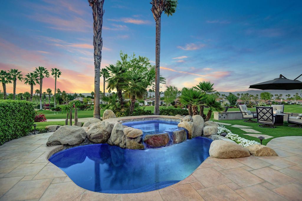 210 Gold Canyon Drive, Palm Desert, CA 92211
