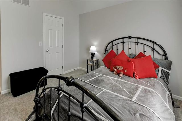 2116 NE 91st Terrace, Kansas City, MO 64155