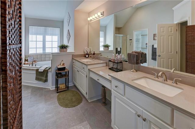 2116 NE 91st Terrace, Kansas City, MO 64155