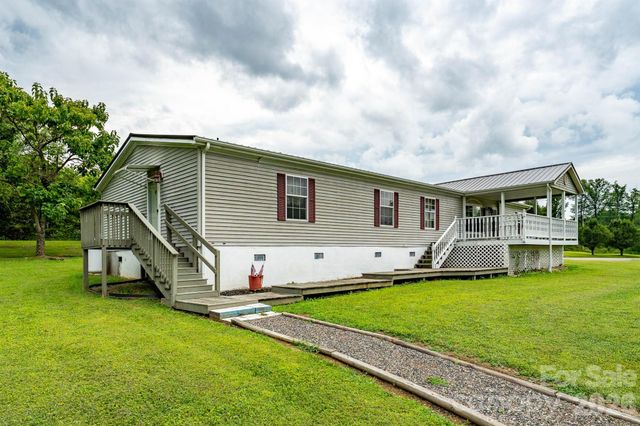 755 Fairview Loop, Hot Springs, NC 28743