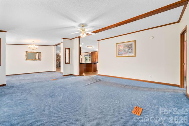 755 Fairview Loop, Hot Springs, NC 28743