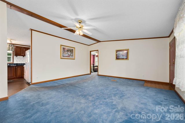 755 Fairview Loop, Hot Springs, NC 28743