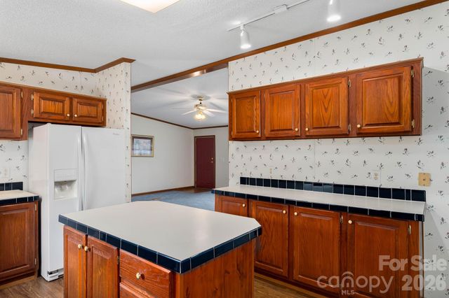 755 Fairview Loop, Hot Springs, NC 28743