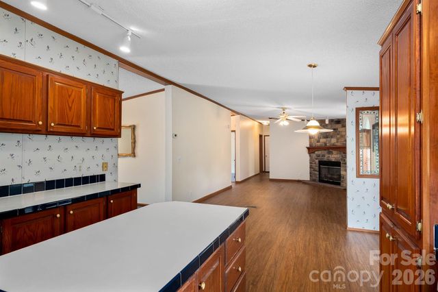 755 Fairview Loop, Hot Springs, NC 28743