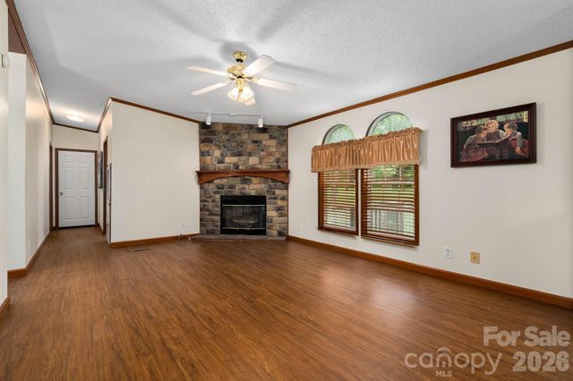 755 Fairview Loop, Hot Springs, NC 28743
