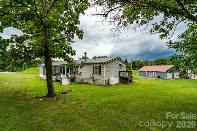 755 Fairview Loop, Hot Springs, NC 28743