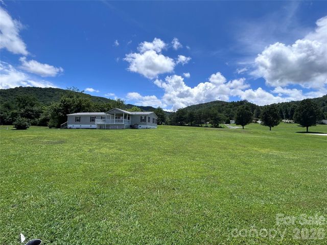 755 Fairview Loop, Hot Springs, NC 28743