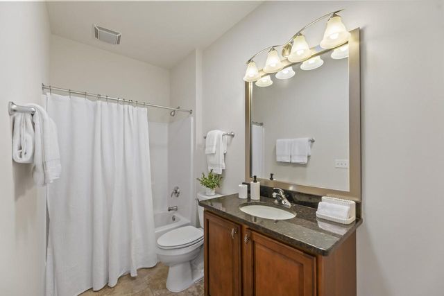 W178N11384 Island View COURT, Germantown, WI 53022