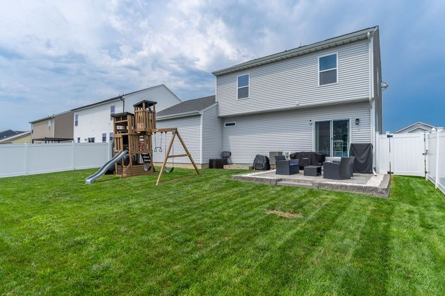 610 17th Avenue, Silvis, IL 61282