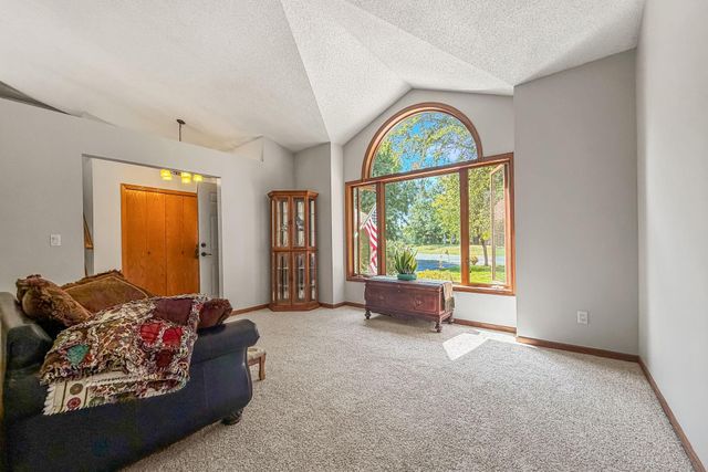 14927 Harpers Street NE, Ham Lake, MN 55304