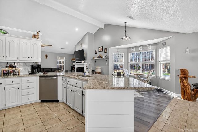 21541 Kate Lane, Hensley, AR 72065