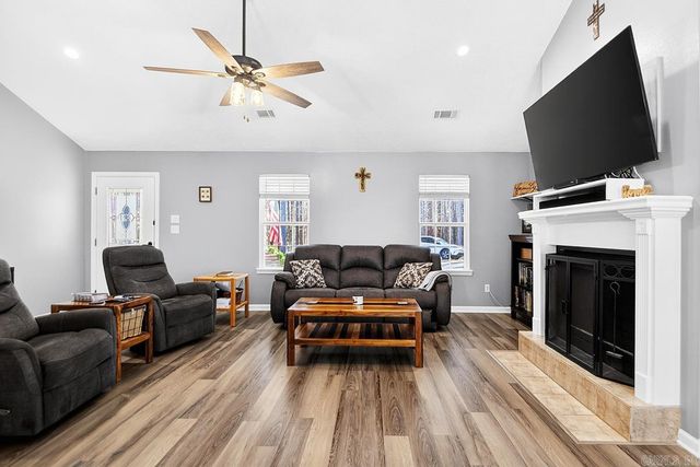 21541 Kate Lane, Hensley, AR 72065