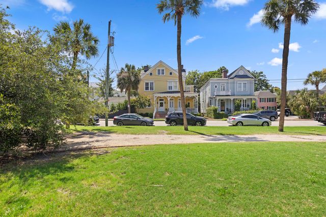 1 Bennett Bennett 3, Charleston, SC 29401