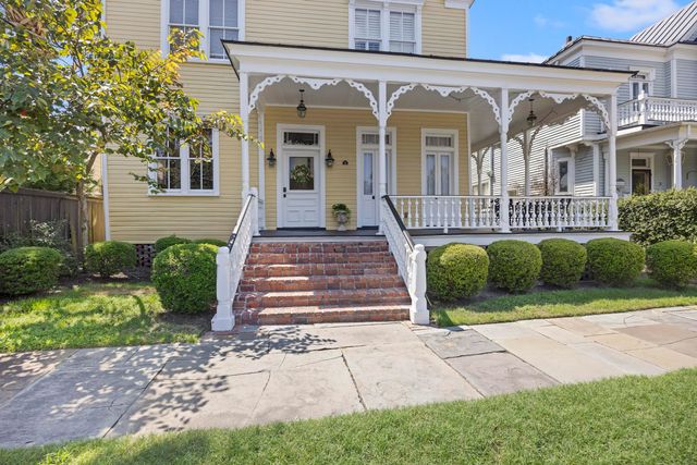 1 Bennett Bennett 3, Charleston, SC 29401