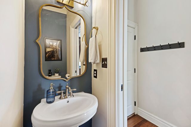 1 Bennett Bennett 3, Charleston, SC 29401