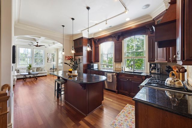 1 Bennett Bennett 3, Charleston, SC 29401