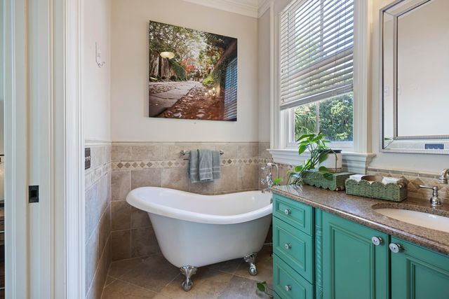 1 Bennett Bennett 3, Charleston, SC 29401