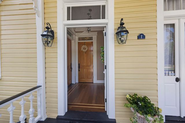 1 Bennett Bennett 3, Charleston, SC 29401