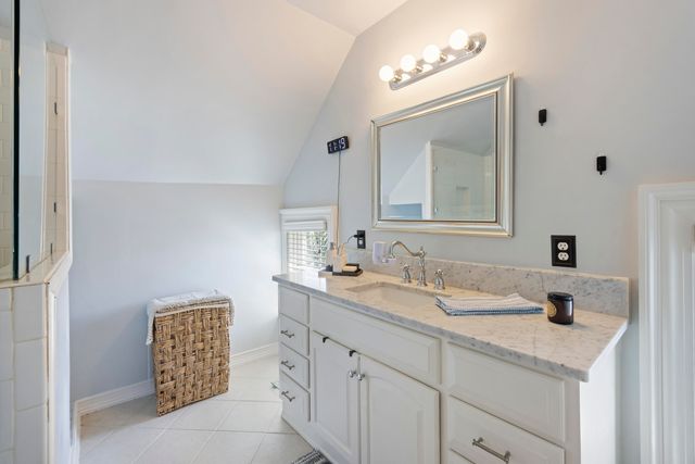 1 Bennett Bennett 3, Charleston, SC 29401
