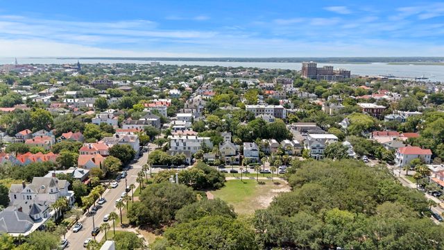 1 Bennett Bennett 3, Charleston, SC 29401