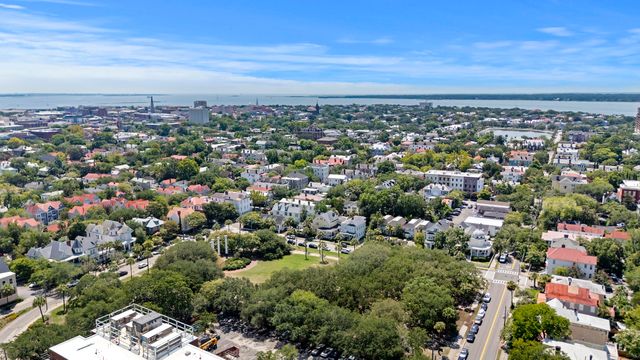 1 Bennett Bennett 3, Charleston, SC 29401