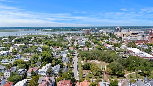 1 Bennett Bennett 3, Charleston, SC 29401
