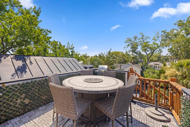 1 Bennett Bennett 3, Charleston, SC 29401
