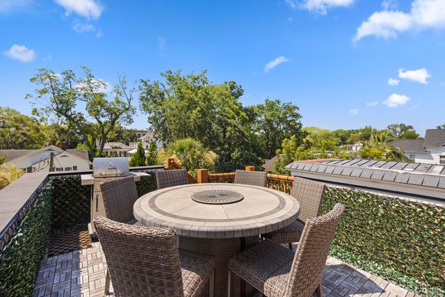 1 Bennett Bennett 3, Charleston, SC 29401
