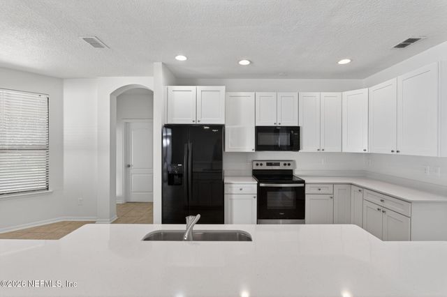 14033 N DEVAN LEE Drive, Jacksonville, FL 32226