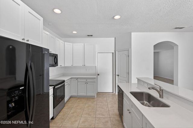 14033 N DEVAN LEE Drive, Jacksonville, FL 32226