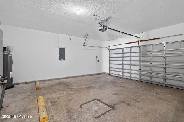 14033 N DEVAN LEE Drive, Jacksonville, FL 32226