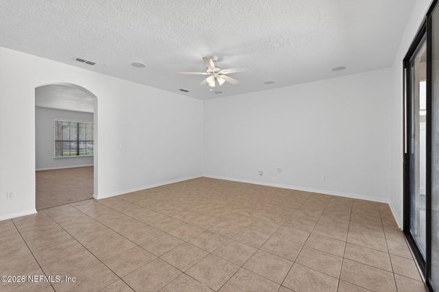 14033 N DEVAN LEE Drive, Jacksonville, FL 32226