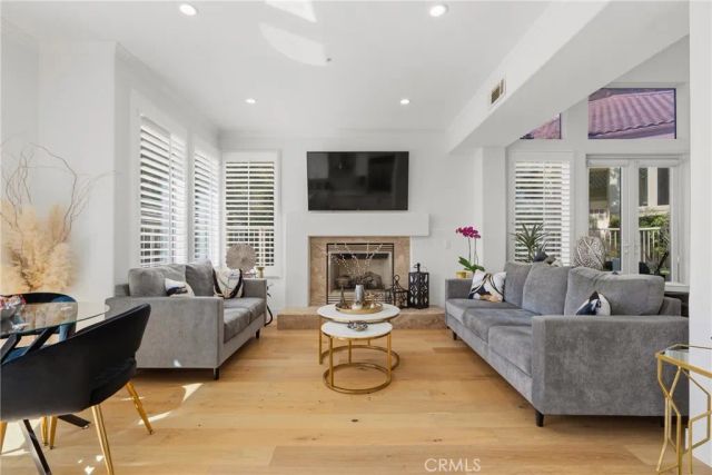 1872 Caminito De La Narcissa, Glendale, CA 91208