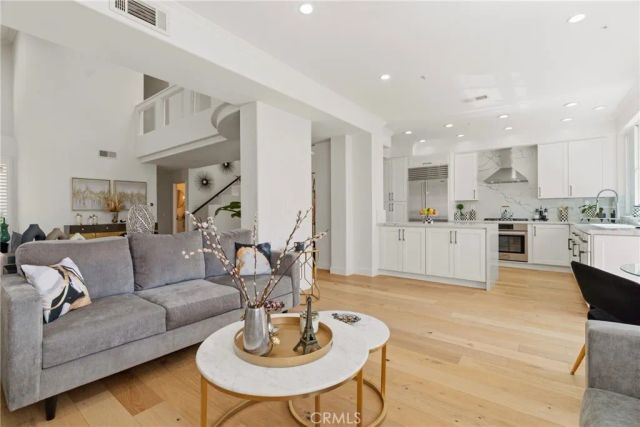 1872 Caminito De La Narcissa, Glendale, CA 91208