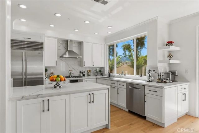1872 Caminito De La Narcissa, Glendale, CA 91208