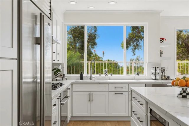 1872 Caminito De La Narcissa, Glendale, CA 91208
