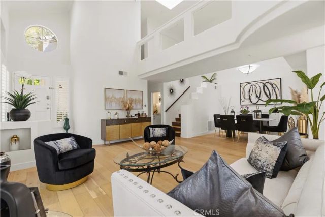 1872 Caminito De La Narcissa, Glendale, CA 91208