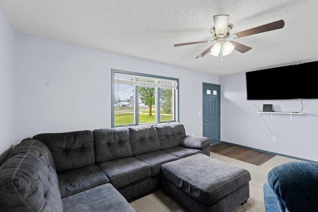 7320 90th Street SE, Stewartville, MN 55976