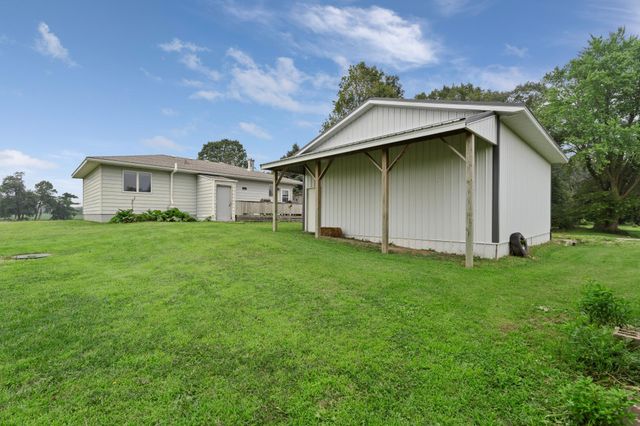 7320 90th Street SE, Stewartville, MN 55976