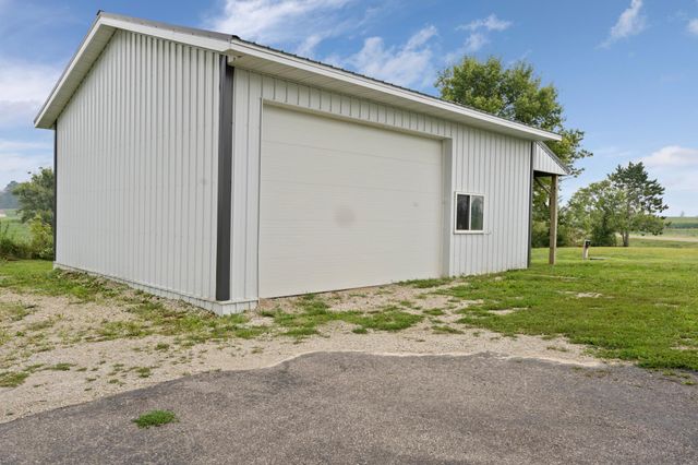 7320 90th Street SE, Stewartville, MN 55976