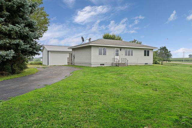 7320 90th Street SE, Stewartville, MN 55976