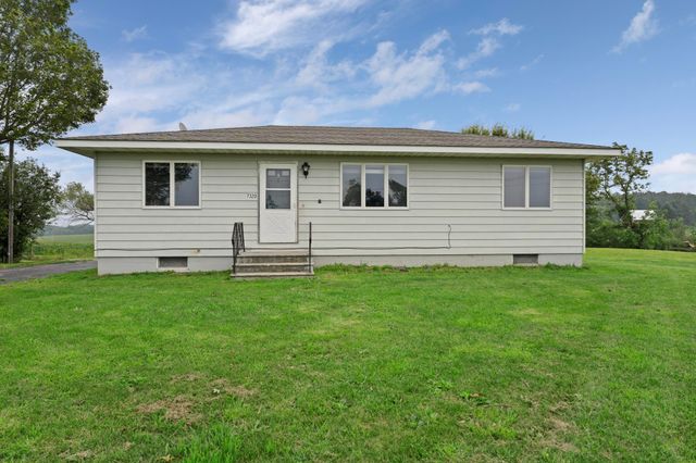7320 90th Street SE, Stewartville, MN 55976